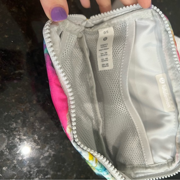 *NWT* Multicolor Everywhere Belt Bag - Picture 3 of 3